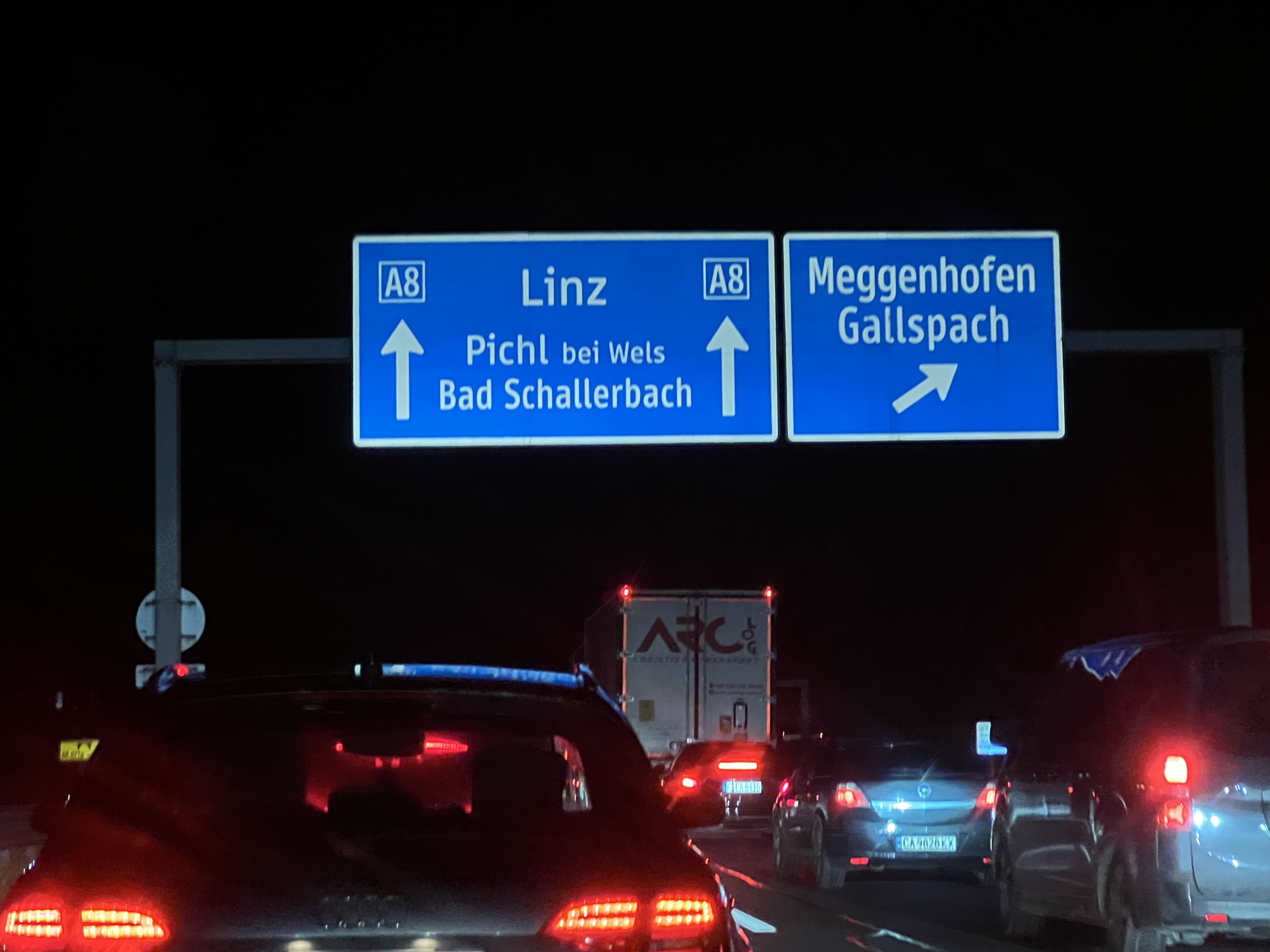 Türkiye’ye Araçlarıyla Gidecekler Dikkat! Linz-Viyana-Macaristan Güzergahında Trafik Yoğunluğu