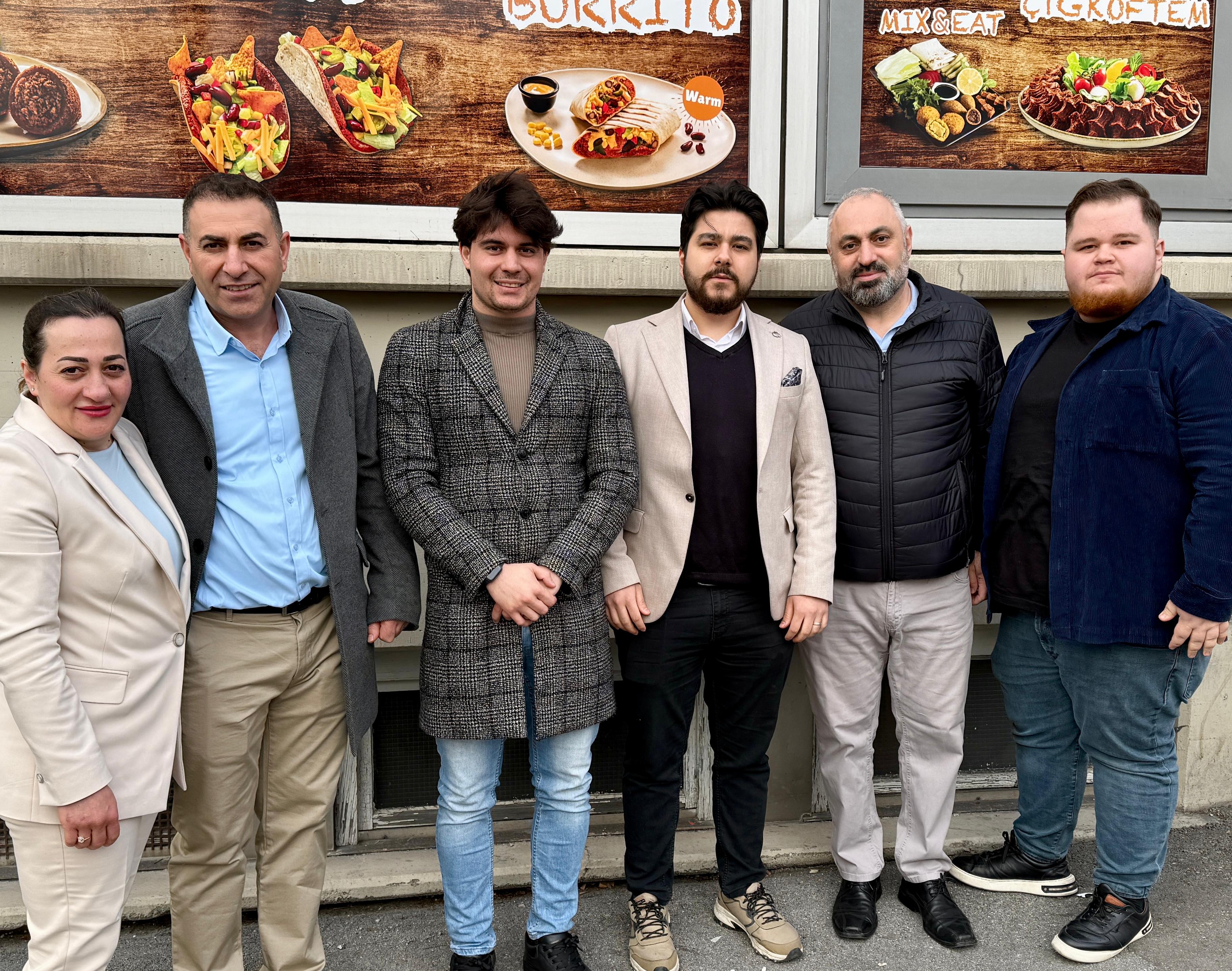 Bludenz’e Yeni Bir Lezzet Noktası: Çiğköftem Cafe Görkemli Bir Açılışla Kapılarını Açtı!
