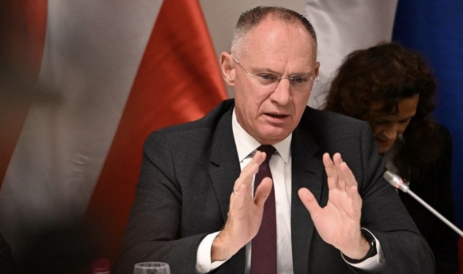 “Hapse Atın ve Sınır Dışı Edin!”