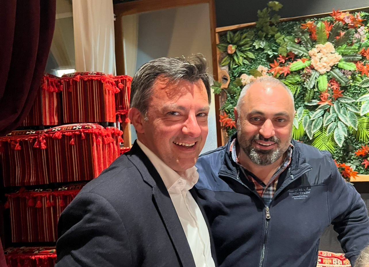 Hard’da Büyük Zafer: Martin Staudinger Rakiplerini Sandığa Gömdü