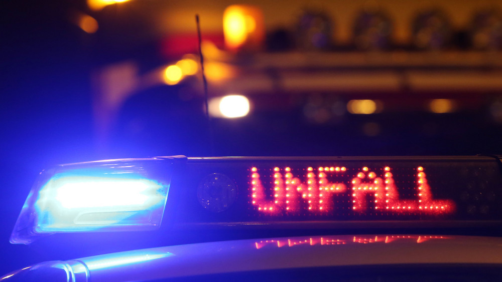 Remscheid’de 640 Beygir Gücündeki Araçla İki Genç Kıza Çarpan Sürücü Tutuklandı – 19 Yaşındaki Genç Hayatını Kaybetti
