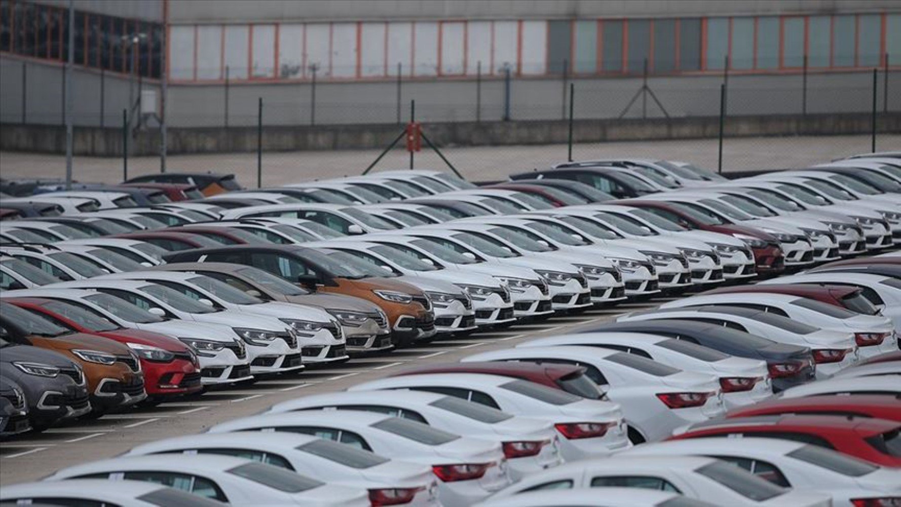 YABANCI PLAKALI ARAÇLARIN TÜRKİYE’DE KULLANIMI: MEVZUAT, SINIRLAMALAR VE CEZALAR