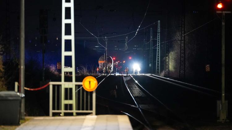 Frastanz Tren İstasyonunda Feci Kaza: Genç Adam Elektrik Akımına Kapıldı