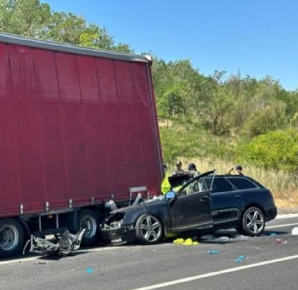Gurbetten Dönerken Facia: Babaeski–Lüleburgaz Otobanında Aile Dramı Gurbetten Dönerken Facia: Babaeski–Lüleburgaz Otobanında Aile Dramı