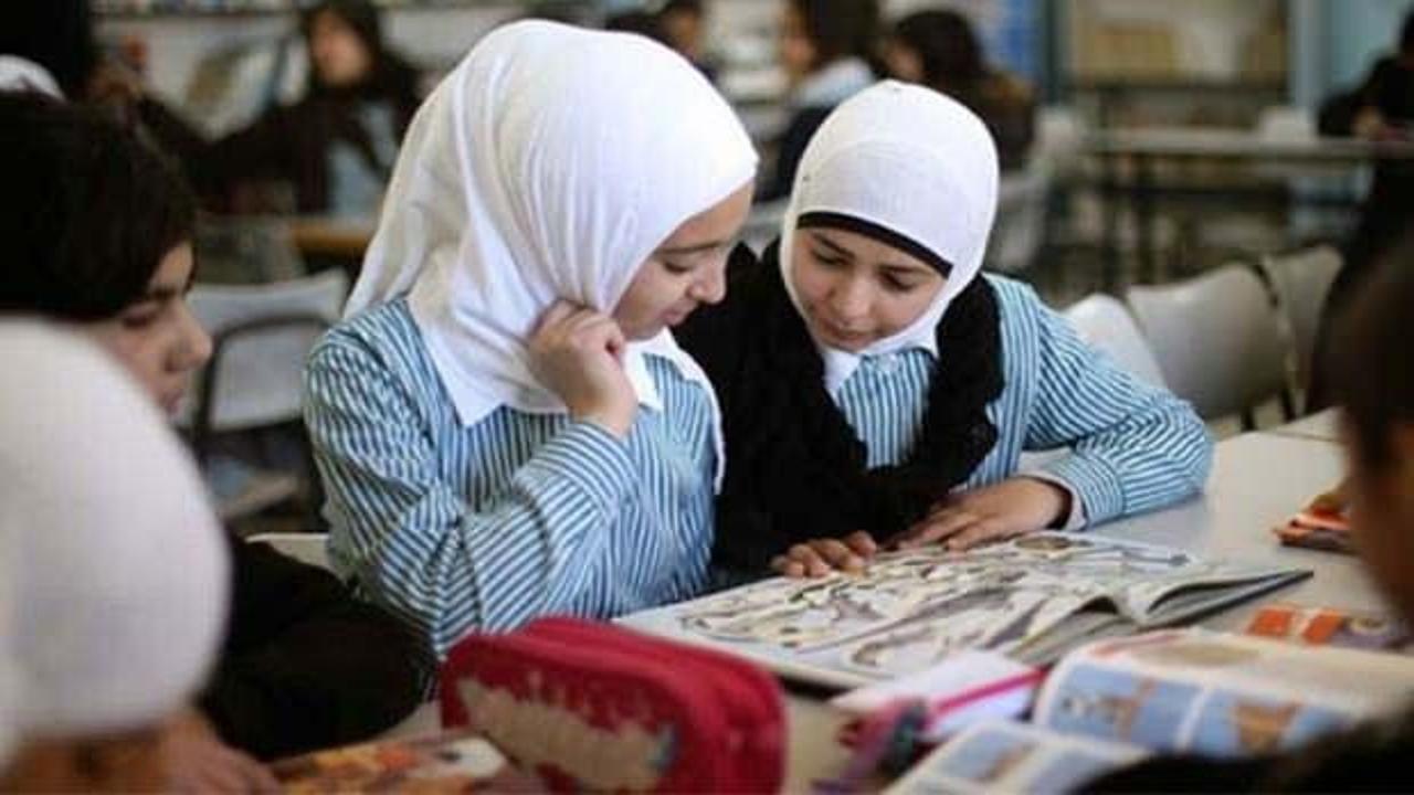 Avusturya’da 14 Yaş Altı Kız Öğrencilere Başörtüsü Yasağı Hazırlığı
