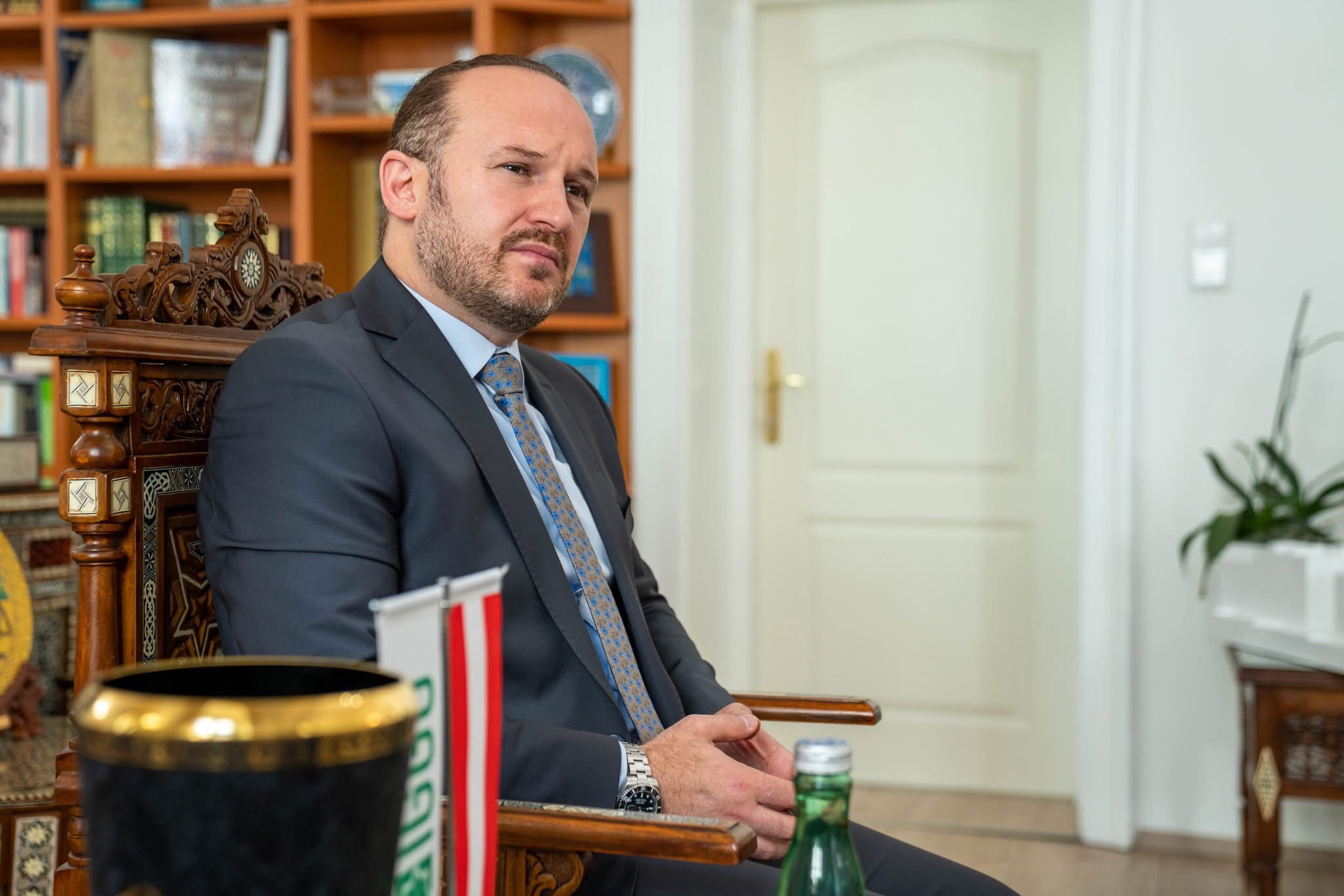 Avusturya’da 14 Yaş Altına Başörtüsü Yasağı Onaylandı: Hükümet Savundu, IGGÖ Karşı Çıktı