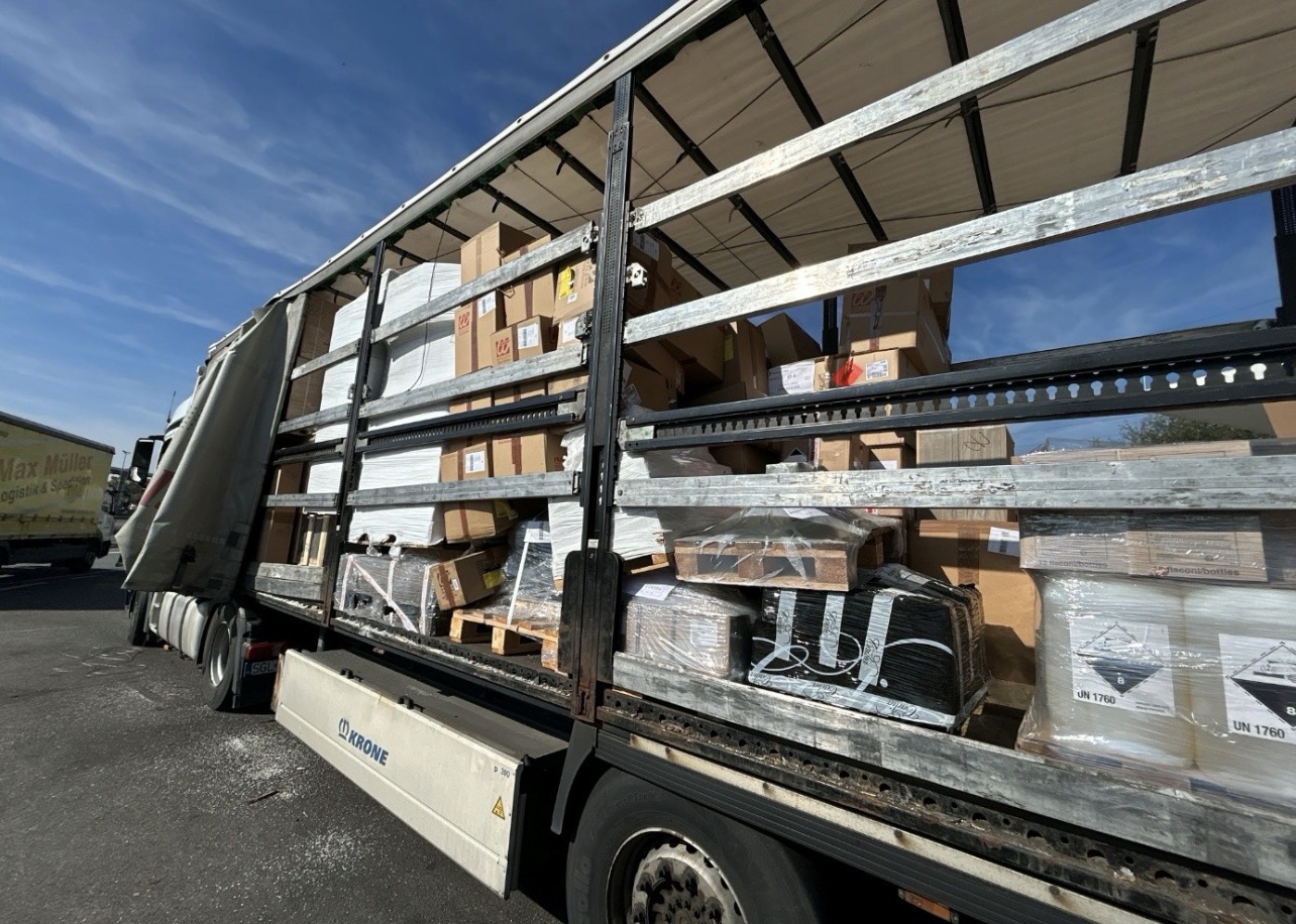 A14 Otoyolunda Tehlikeli Madde Taşıyan Tır Durduruldu