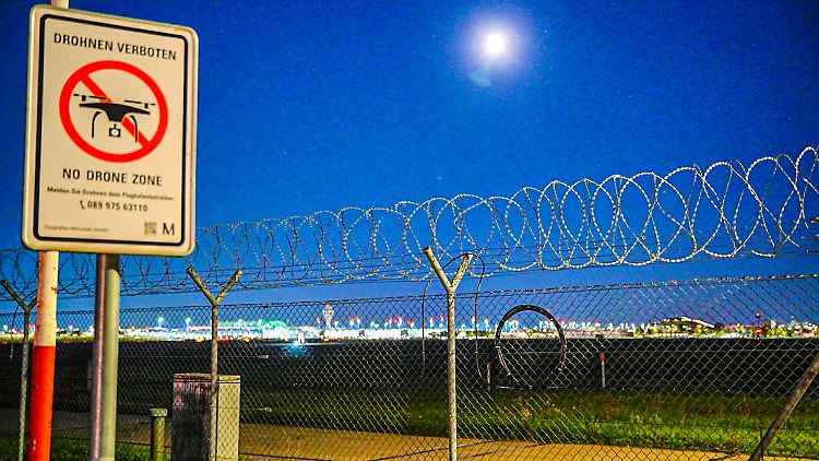 Münih Havalimanı’nda Yeniden Drone Alarmı: Uçuşlar Durduruldu Münih Havalimanı’nda Yeniden Drone Alarmı: Uçuşlar Durduruldu