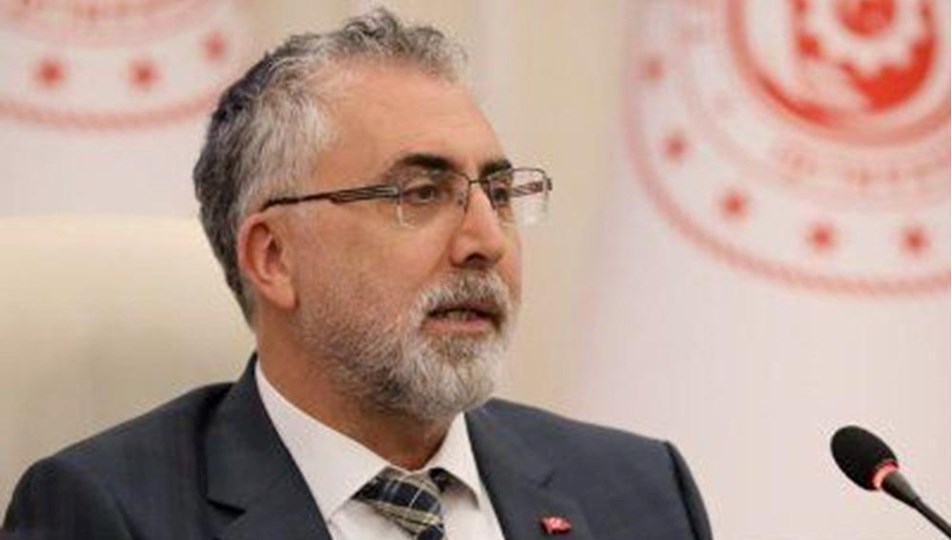 GURBETÇİLERE BÜYÜK KOLAYLIK: SGK BAŞVURULARI ARTIK BULUNDUKLARI ÜLKELERDEN YAPILABİLECEK! 