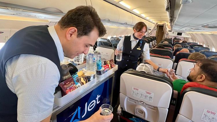 AJet, dış hat uçuşlarında ücretsiz su ikramına başlıyor