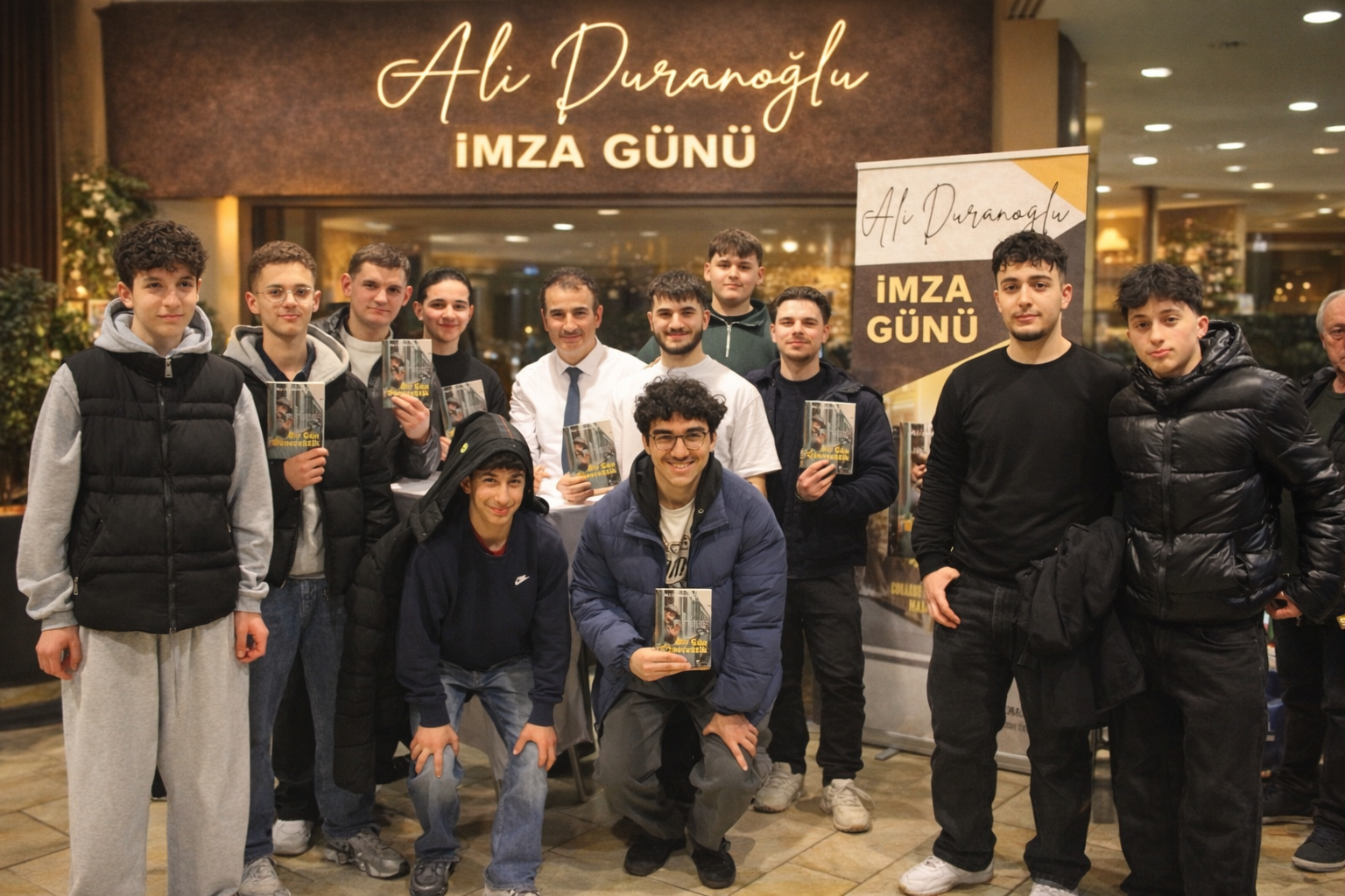 Ali Duranoğlu’nun Kitap Tanıtım ve İmza Günü Anlamlı Bir Programla Gerçekleşti