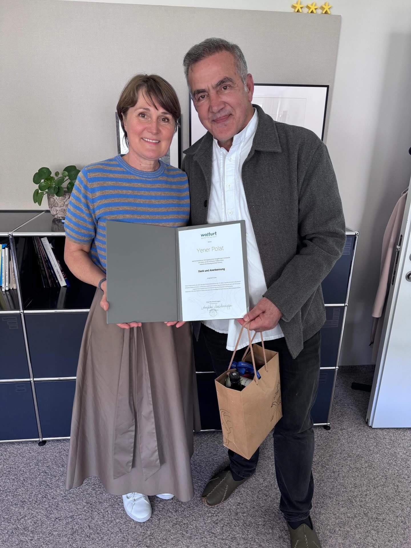 Wolfurt’ta Bir Eğitim Çınarı Emekli Oldu: Yener Polat’a Anlamlı Veda